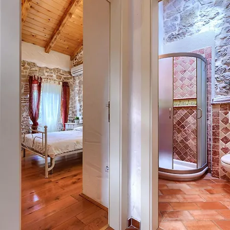 Petra By Interhome * Poreč