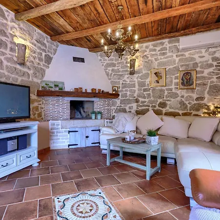 Holiday home Petra By Interhome