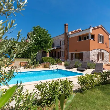 Petra By Interhome Porec
